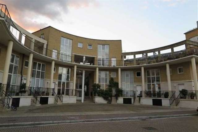  Image of 2 bedroom Maisonette to rent in Princes Court London SE16 at Surrey Quays, SE16 7TD