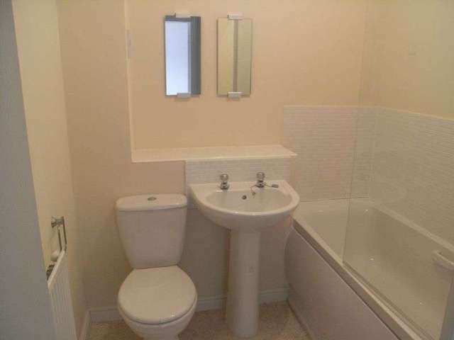  Image of 2 bedroom Flat to rent in Walker Road Walsall WS3 at Walker Road  Walsall, WS3 1JZ