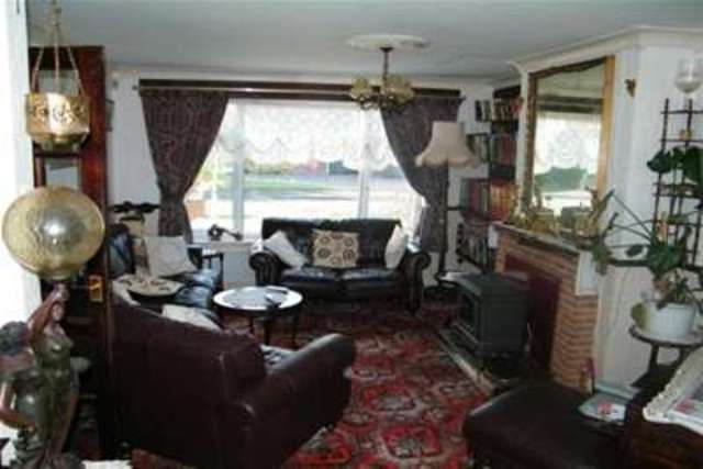  Image of 6 bedroom Detached house to rent in Guild Road Aston Cantlow Henley-in-Arden B95 at Henley-in-Arden, B95 6JA