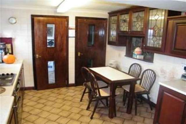  Image of 6 bedroom Detached house to rent in Guild Road Aston Cantlow Henley-in-Arden B95 at Henley-in-Arden, B95 6JA