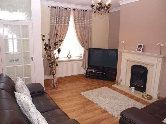  Image of 2 bedroom Terraced house to rent in Harbour Lane Milnrow Rochdale OL16 at Harbour Lane Milnrow Rochdale, OL16 4EL