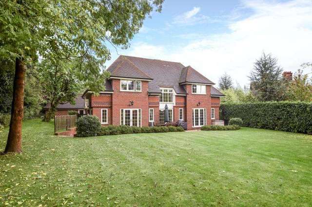  Image of 5 bedroom Detached house for sale in Elms Road Harrow Weald Harrow HA3 at Harrow Weald  Harrow Weald, HA3 6BT