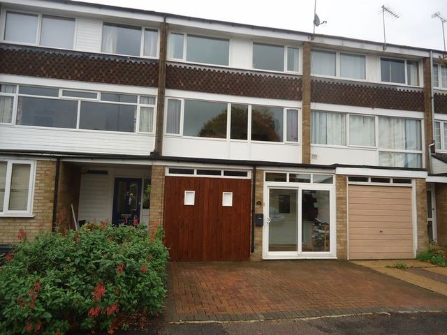  Image of 4 bedroom Terraced house for sale in Hatfield Crescent Hemel Hempstead HP2 at Hatfield Crescent  Hemel Hempstead, HP2 6DA