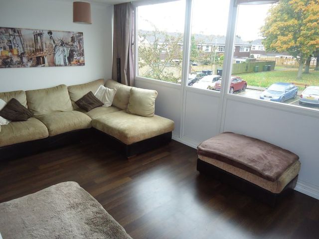  Image of 4 bedroom Terraced house for sale in Hatfield Crescent Hemel Hempstead HP2 at Hatfield Crescent  Hemel Hempstead, HP2 6DA