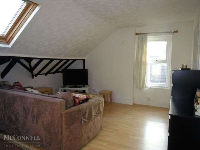  Image of 1 bedroom Flat for sale in Hawkwood Road Boscombe Bournemouth BH5 at Hawkwood Road Boscombe Bournemouth, BH5 1DP
