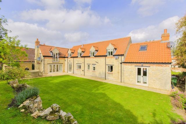  Image of 5 bedroom Detached house for sale in Hawthorpe Bourne PE10 at Hawthorpe Bourne, PE10 0RY