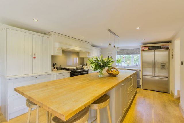  Image of 5 bedroom Detached house for sale in Hawthorpe Bourne PE10 at Hawthorpe Bourne, PE10 0RY