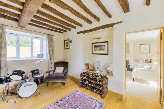 Image of 5 bedroom Detached house for sale in Hawthorpe Bourne PE10 at Hawthorpe Bourne, PE10 0RY
