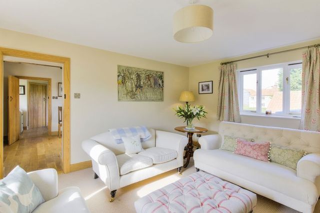  Image of 5 bedroom Detached house for sale in Hawthorpe Bourne PE10 at Hawthorpe Bourne, PE10 0RY