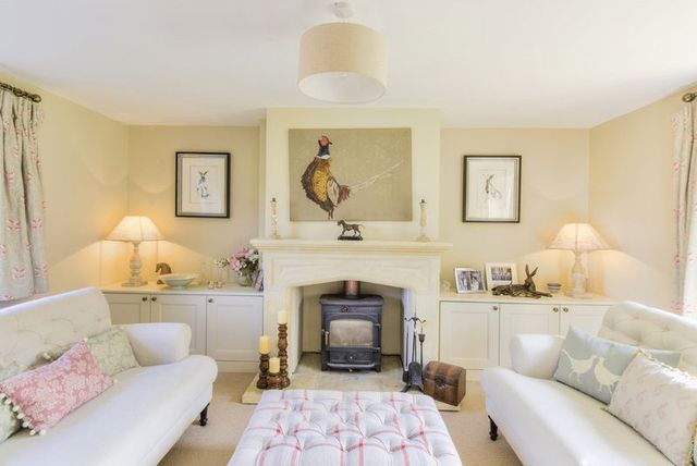  Image of 5 bedroom Detached house for sale in Hawthorpe Bourne PE10 at Hawthorpe Bourne, PE10 0RY