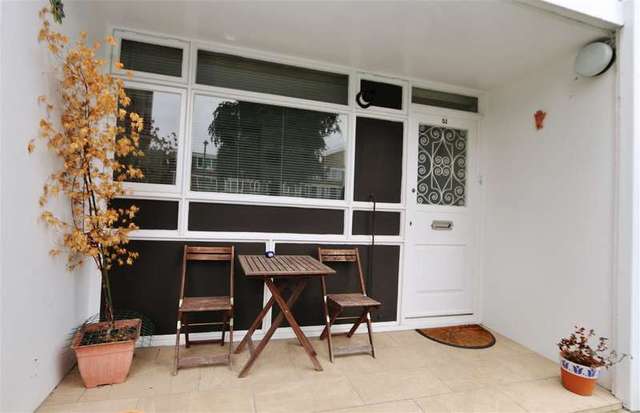  Image of 2 bedroom Maisonette to rent in Kersfield Road London SW15 at Putney Heath, SW15 3JW