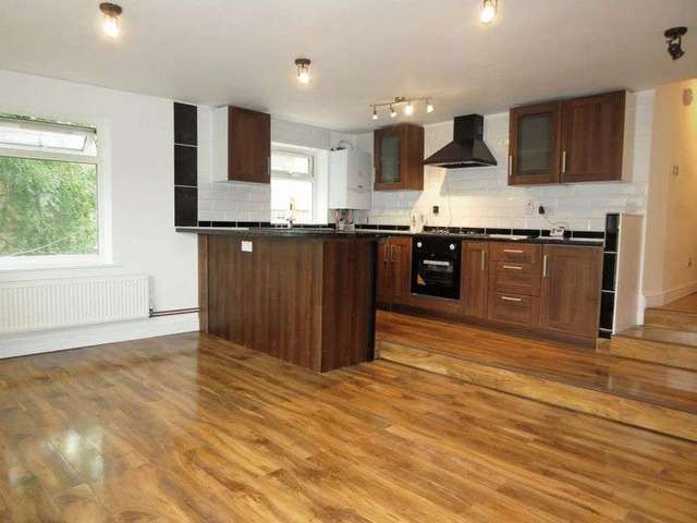  Image of 1 bedroom Flat for sale in Hengist Road Boscombe Bournemouth BH1 at Hengist Road  Bournemouth, BH1 4DN