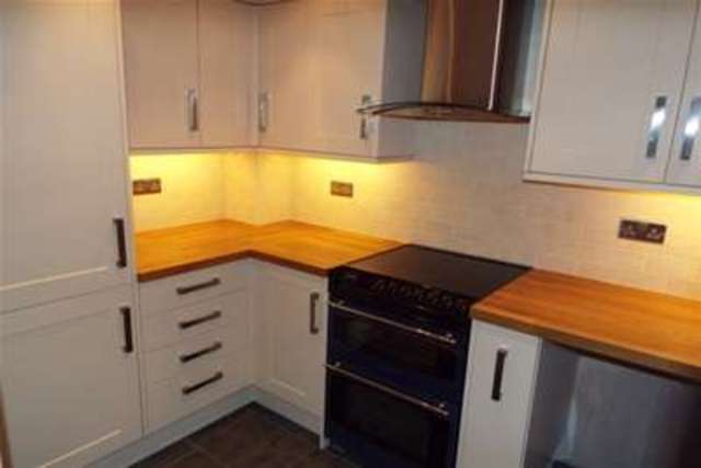  Image of 2 bedroom Property to rent in Herons Court West Bridgford Nottingham NG2 at Nottingham, NG2 6QE