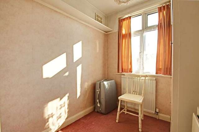  Image of 3 bedroom Property for sale in Herrongate Close Enfield EN1 at Herrongate Close  Enfield, EN1 3BN