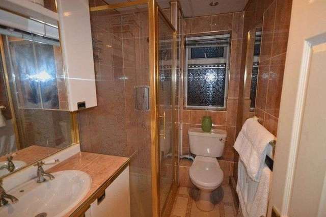  Image of 3 bedroom Flat for sale in High Road Buckhurst Hill IG9 at High Road  Buckhurst Hill, IG9 5HW
