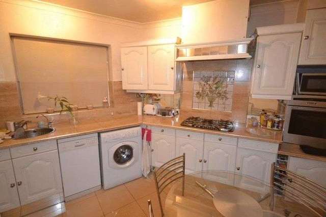  Image of 3 bedroom Flat for sale in High Road Buckhurst Hill IG9 at High Road  Buckhurst Hill, IG9 5HW