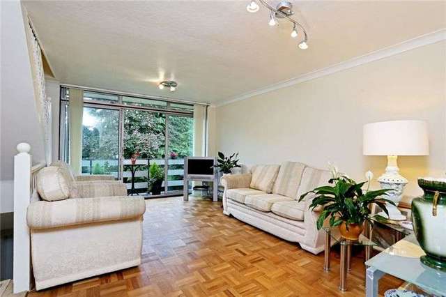  Image of 2 bedroom Apartment to rent in High Road Bushey Heath Bushey WD23 at High Road Bushey Heath Bushey, WD23 1EJ