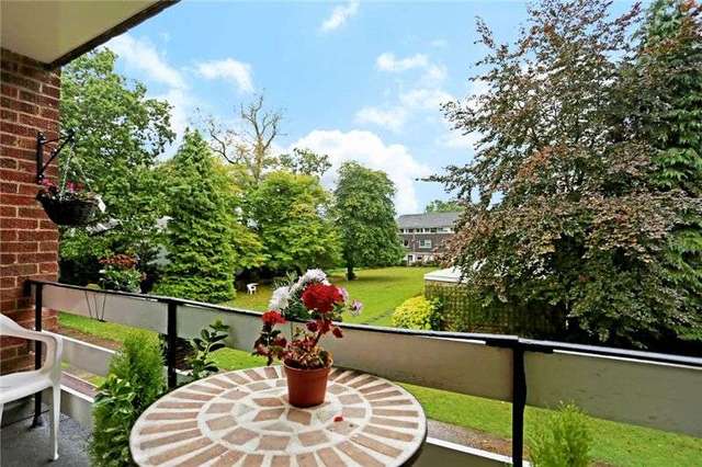  Image of 2 bedroom Apartment to rent in High Road Bushey Heath Bushey WD23 at High Road Bushey Heath Bushey, WD23 1EJ