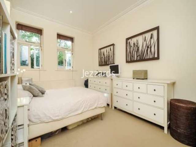  Image of 2 bedroom Flat for sale in High Street Hampton TW12 at Hampton, TW12 2SW