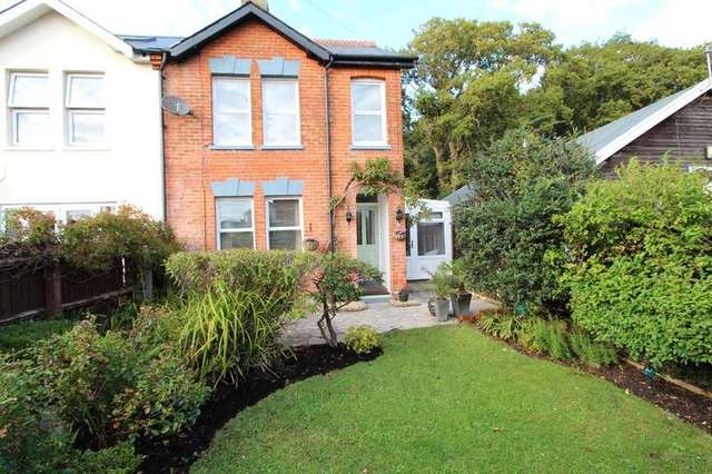  Image of 3 bedroom Cottage for sale in Gordon Road Highcliffe Christchurch BH23 at Highcliffe Christchurch Dorset, BH23 5HN