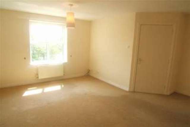  Image of 4 bedroom Detached house to rent in Highgrove Court Altofts Normanton WF6 at Normanton, WF6 2TY