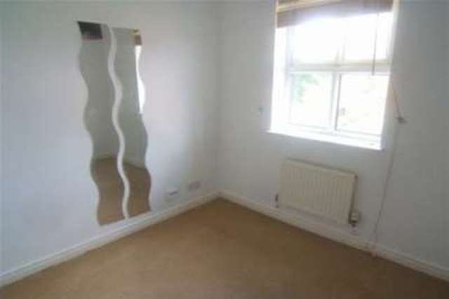  Image of 4 bedroom Detached house to rent in Highgrove Court Altofts Normanton WF6 at Normanton, WF6 2TY