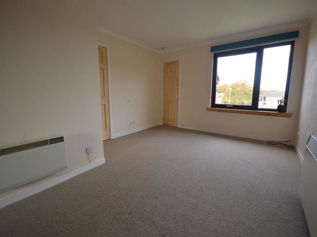  Image of 1 bedroom Flat to rent in Hilton Crescent Inverness IV2 at Inverness Highland Highland, IV2 3DJ
