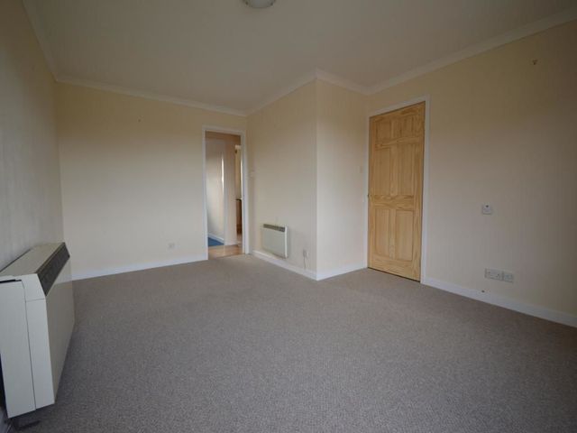  Image of 1 bedroom Flat to rent in Hilton Crescent Inverness IV2 at Inverness Highland Highland, IV2 3DJ