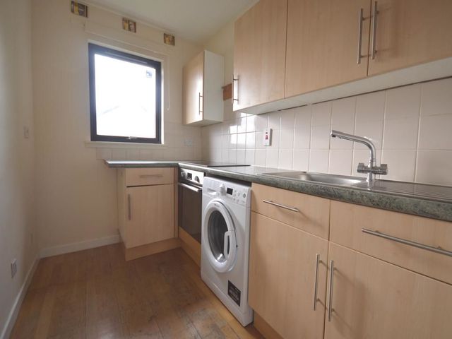  Image of 1 bedroom Flat to rent in Hilton Crescent Inverness IV2 at Inverness Highland Highland, IV2 3DJ