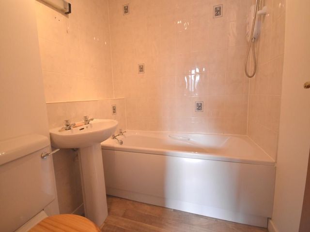  Image of 1 bedroom Flat to rent in Hilton Crescent Inverness IV2 at Inverness Highland Highland, IV2 3DJ