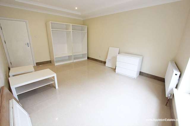  Image of 2 bedroom Apartment to rent in Hogarth Crescent Croydon CR0 at Hogarth Crescent  Croydon, CR0 2GB