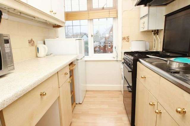  Image of 1 bedroom Flat to rent in Holdenhurst Road Bournemouth BH8 at Holdenhurst Road  Bournemouth, BH8 8AY