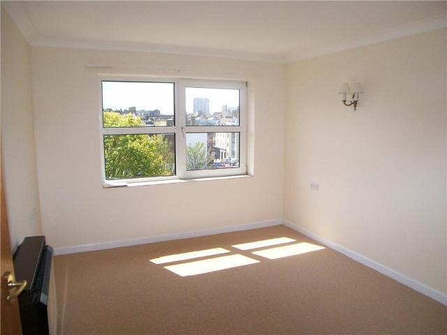  Image of 1 bedroom Apartment to rent in Cobbs Place Margate CT9 at Homefern House Cobbs Place Margate, CT9 1JF
