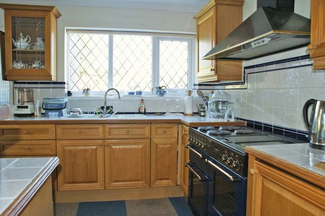  Image of 3 bedroom Detached house for sale in Honey Park Road Budleigh Salterton EX9 at Honey Park Road  Budleigh Salterton, EX9 6EG