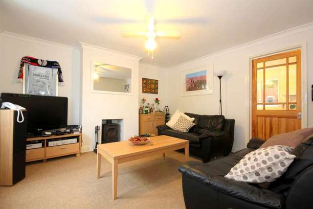  Image of 2 bedroom Detached house for sale in Honeycross Road Hemel Hempstead HP1 at Honeycross Road  Hemel Hempstead, HP1 2JA