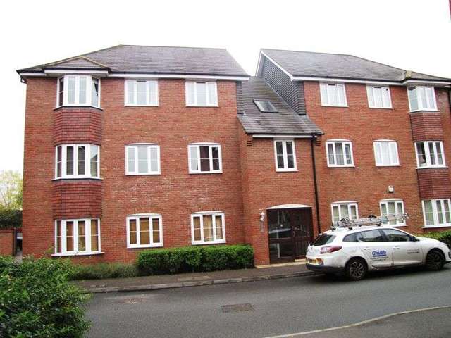  Image of 2 bedroom Flat for sale in Hopton Grove Newport Pagnell MK16 at Hopton Grove  Newport Pagnell, MK16 0DW