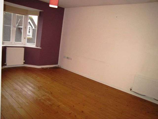  Image of 2 bedroom Flat for sale in Hopton Grove Newport Pagnell MK16 at Hopton Grove  Newport Pagnell, MK16 0DW