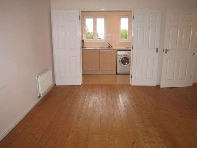  Image of 2 bedroom Flat for sale in Hopton Grove Newport Pagnell MK16 at Hopton Grove  Newport Pagnell, MK16 0DW
