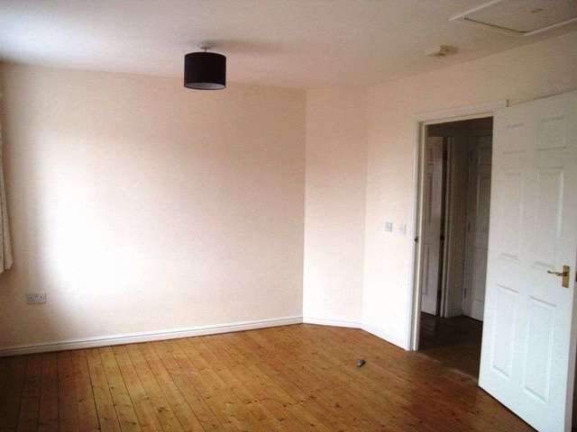 Image of 2 bedroom Flat for sale in Hopton Grove Newport Pagnell MK16 at Hopton Grove  Newport Pagnell, MK16 0DW