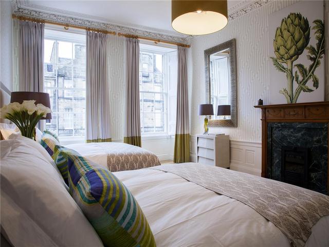  Image of 3 bedroom Flat to rent in Howe Street Edinburgh EH3 at New Town Edinburgh Edinburgh, EH3 6TD