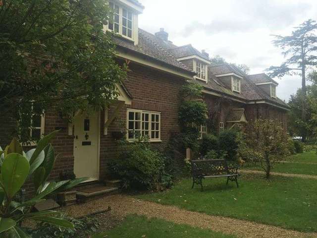  Image of 3 bedroom Terraced house to rent in Hurn Court Lane Hurn Christchurch BH23 at Hurn Court Lane Hurn Christchurch, BH23 6BH