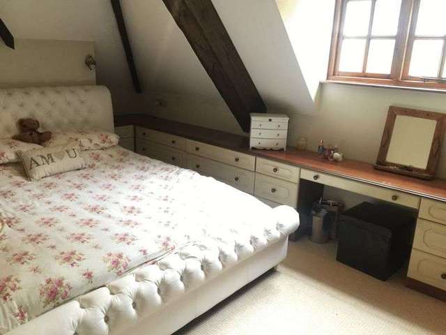  Image of 3 bedroom Terraced house to rent in Hurn Court Lane Hurn Christchurch BH23 at Hurn Court Lane Hurn Christchurch, BH23 6BH