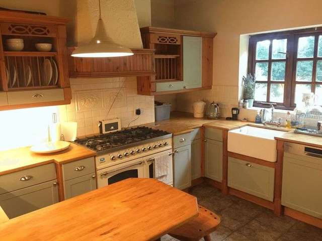  Image of 3 bedroom Terraced house to rent in Hurn Court Lane Hurn Christchurch BH23 at Hurn Court Lane Hurn Christchurch, BH23 6BH