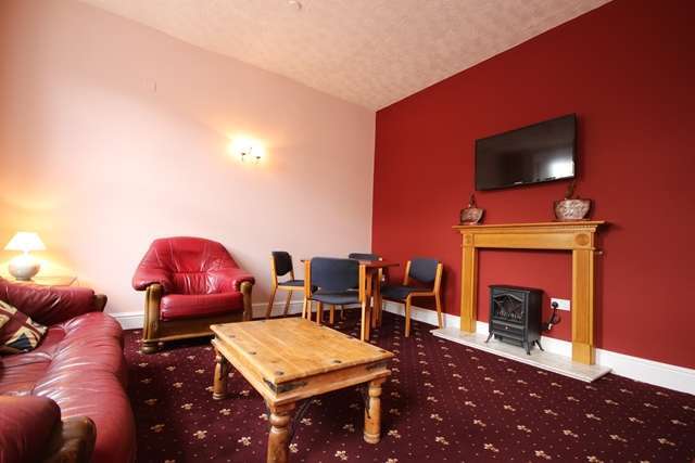  Image of 3 bedroom Semi-Detached house to rent in Trafalgar Road Tewkesbury GL20 at Trafalgar Road Mitton Tewkesbury, GL20 5FN