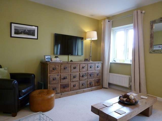  Image of 3 bedroom Semi-Detached house to rent in Trafalgar Road Tewkesbury GL20 at Trafalgar Road Mitton Tewkesbury, GL20 5FN