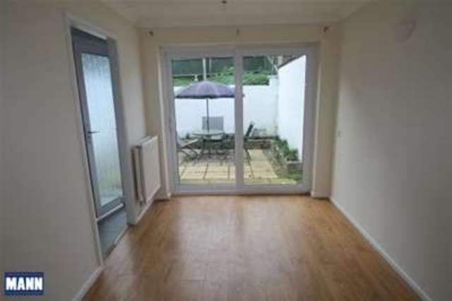  Image of 3 bedroom Detached house to rent in Ingress Gardens Greenhithe DA9 at Greenhithe, DA9 9HN