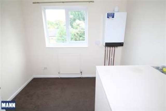  Image of 3 bedroom Detached house to rent in Ingress Gardens Greenhithe DA9 at Greenhithe, DA9 9HN
