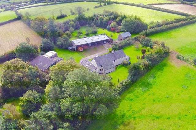  Image of 4 bedroom Detached house for sale in Inwardleigh Okehampton EX20 at Inwardleigh Okehampton, EX20 3AT