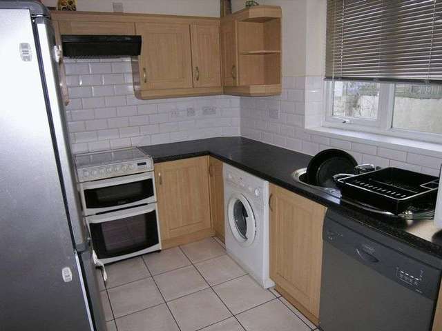  Image of 3 bedroom Property to rent in Ipswich Street Swindon SN2 at Ipswich Street  Swindon, SN2 1DB