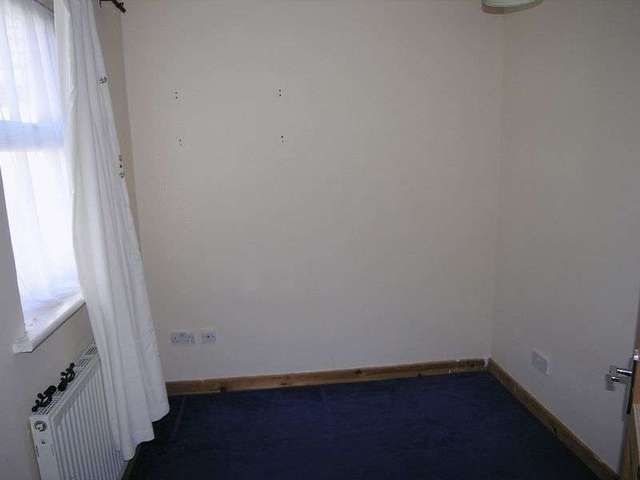  Image of 3 bedroom Property to rent in Ipswich Street Swindon SN2 at Ipswich Street  Swindon, SN2 1DB